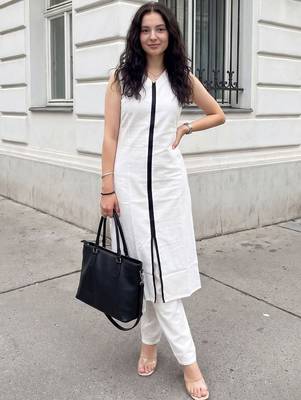 Women Regular Kurta with Trousers 1