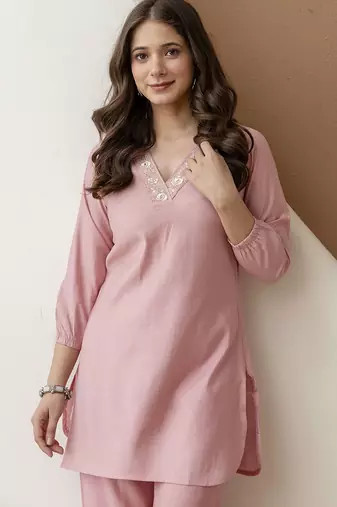 Women's stylish peach soft viscose silk kurta and pant casual wear co-ord set