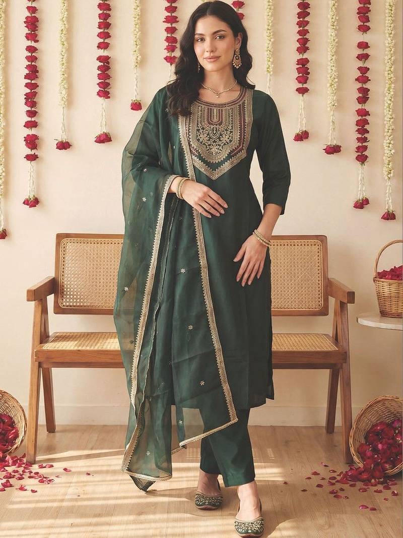 Women Ethnic Motifs Embroidered Regular Sequinned Liva Kurta with Trousers & With Dupatta