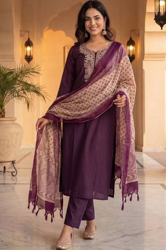 Women Ethnic Motifs Embroidered Regular Thread Work Kurta with Trousers & With Dupatta