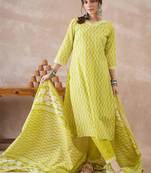 Women Printed Regular Pure Cotton Kurta with Trousers & With Dupatta
