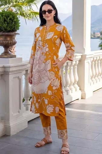 Women Ethnic Motifs Printed Regular Pure Cotton Kurta with Trousers