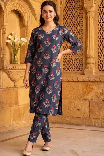 Women Floral Printed Regular Pure Cotton Kurta with Trousers