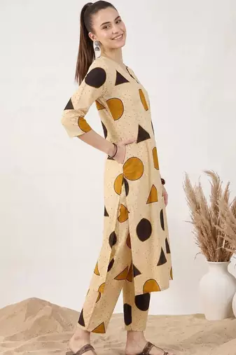 Women Printed Regular Pure Cotton Kurta with Trousers