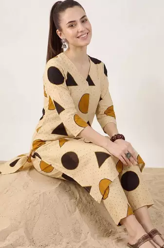 Women Printed Regular Pure Cotton Kurta with Trousers