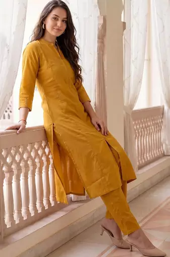 Women Regular Thread Work Kurta with Trousers