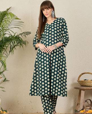 Polka Dots Printed Pleated V-Neck A-Line Pure Cotton Kurta with Trousers 1