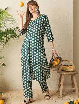 Polka Dots Printed Pleated V-Neck A-Line Pure Cotton Kurta with Trousers 5