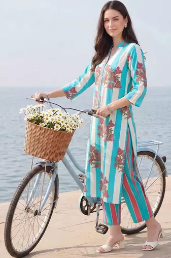 Women Floral Printed Regular Pure Cotton Kurta with Trousers