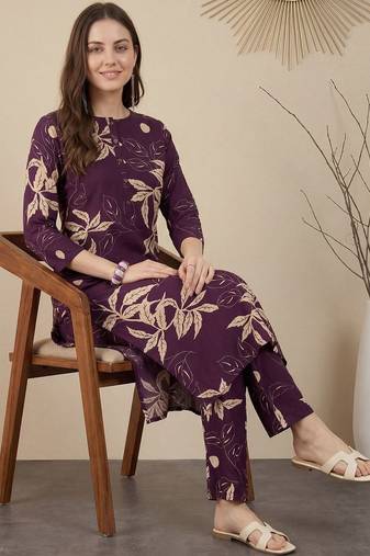 Women Floral Printed Regular Kurta with Trousers