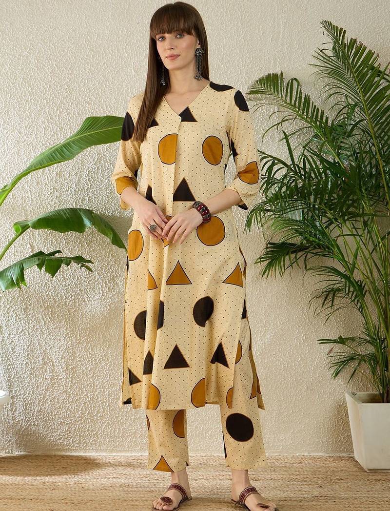 Women Printed Regular Pure Cotton Kurta with Trousers