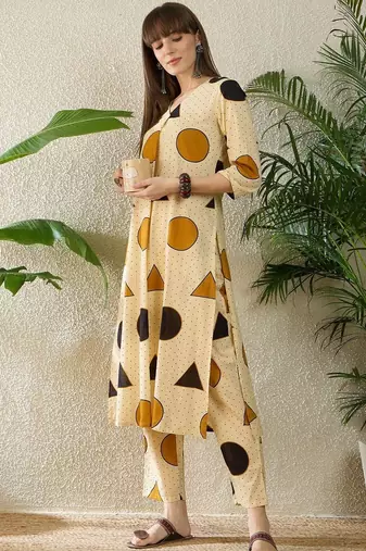 Women Printed Regular Pure Cotton Kurta with Trousers