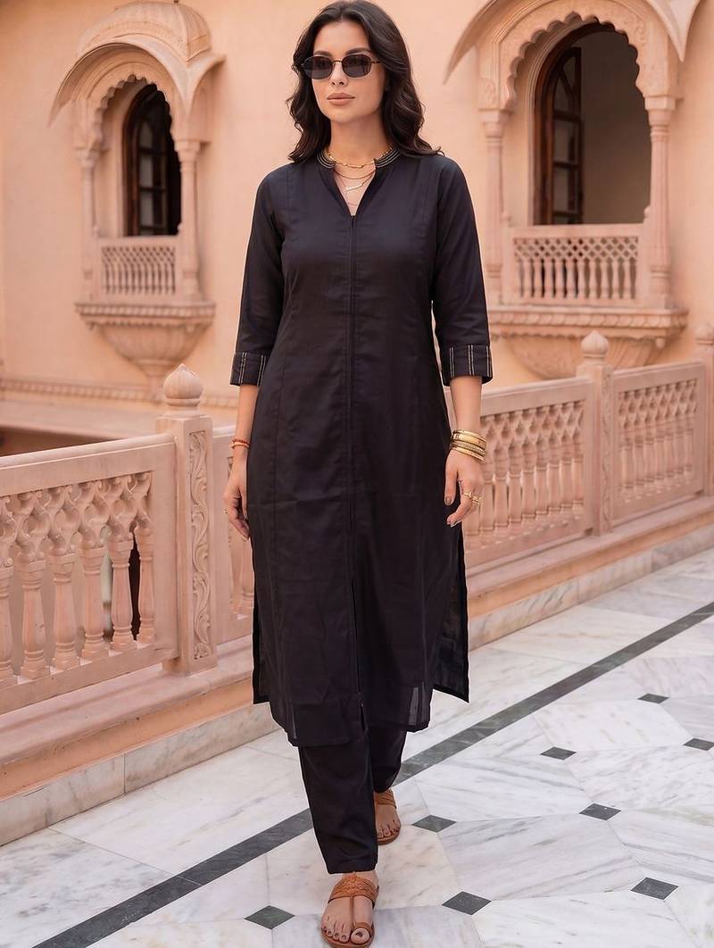 Women Regular Thread Work Kurta with Trousers