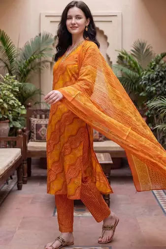 Women Ethnic Motifs Printed Regular Thread Work Kurta with Trousers & With Dupatta