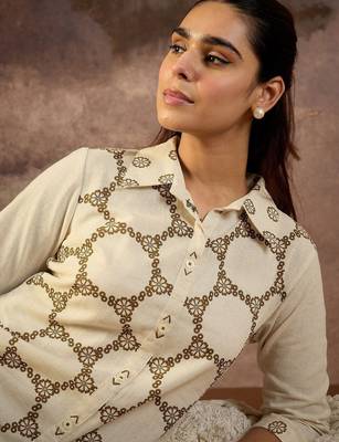 Geometric Printed Shirt Collar A-Line Kurta With Trousers 2