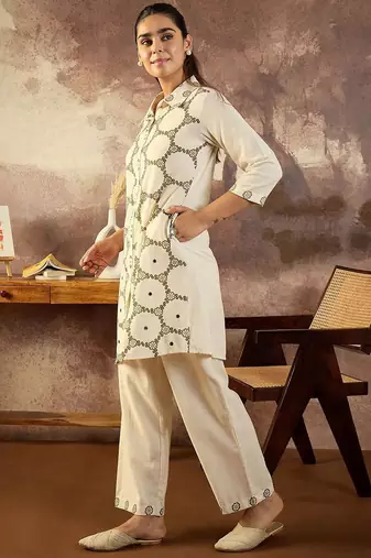 Geometric Printed Shirt Collar A-Line Kurta With Trousers