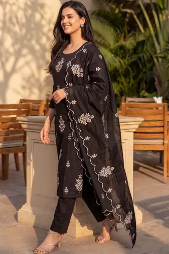 Women Ethnic Motifs Embroidered Regular Thread Work Kurta with Trousers & With Dupatta
