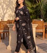 Women Ethnic Motifs Embroidered Regular Thread Work Kurta with Trousers & With Dupatta