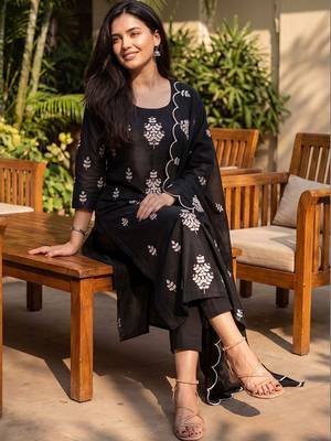 Women Ethnic Motifs Embroidered Regular Thread Work Kurta with Trousers & With Dupatta 5