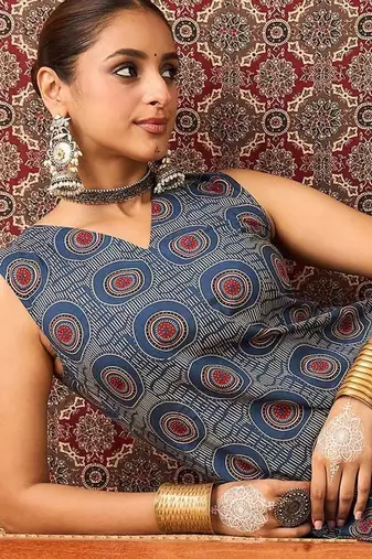 Women Printed Regular Pure Cotton Kurta with Trousers