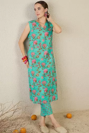 Floral Printed V-Neck Pure Cotton A-Line Kurta With Trouser