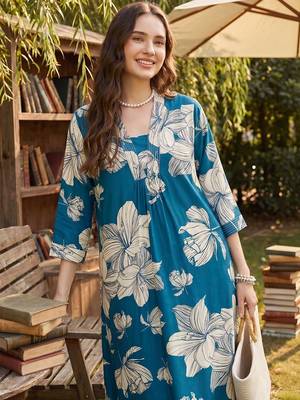 Women Floral Printed Regular Kurta with Trousers 2