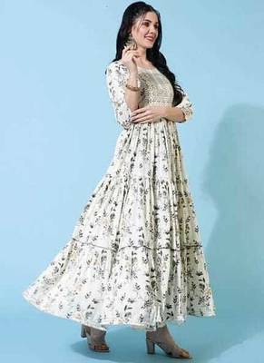 Women Floral Printed Thread Work Floral Anarkali Kurta 5