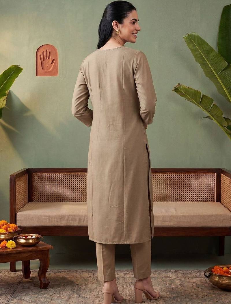 Women Ethnic Motifs Embroidered Regular Thread Work Kurta with Trousers & With Dupatta