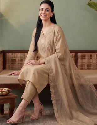 Women Ethnic Motifs Embroidered Regular Thread Work Kurta with Trousers & With Dupatta 5