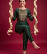 Women Ethnic Motifs Embroidered Regular Thread Work Liva Kurta with Trousers
