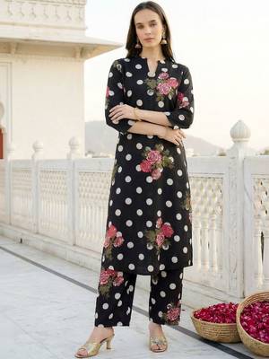Women Floral Printed Regular Pure Cotton Kurta with Trousers 2