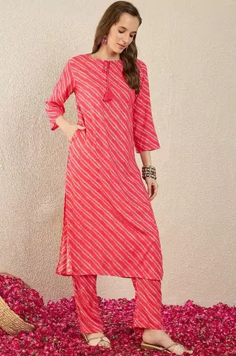 Women Leheriya Printed Regular Kurta with Trousers