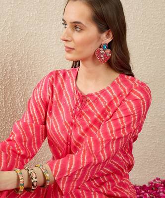 Women Leheriya Printed Regular Kurta with Trousers 3