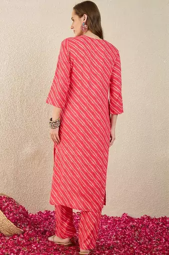 Women Leheriya Printed Regular Kurta with Trousers
