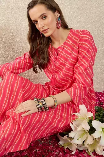 Women Leheriya Printed Regular Kurta with Trousers