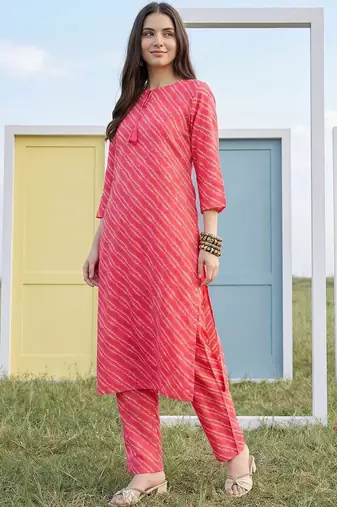 Women Leheriya Dyed Regular Sequinned Kurta with Trousers