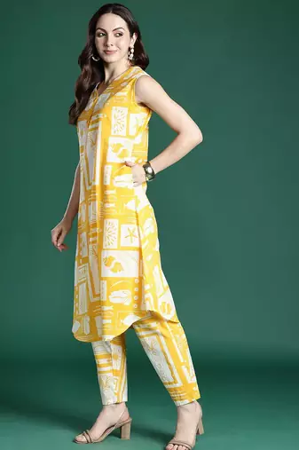 Geometric Printed Pleated Pure Cotton Kurta with Trousers