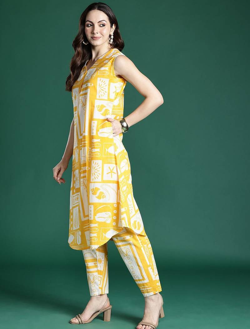 Geometric Printed Pleated Pure Cotton Kurta with Trousers