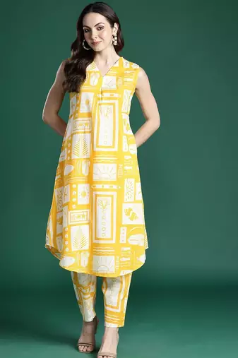 Geometric Printed Pleated Pure Cotton Kurta with Trousers