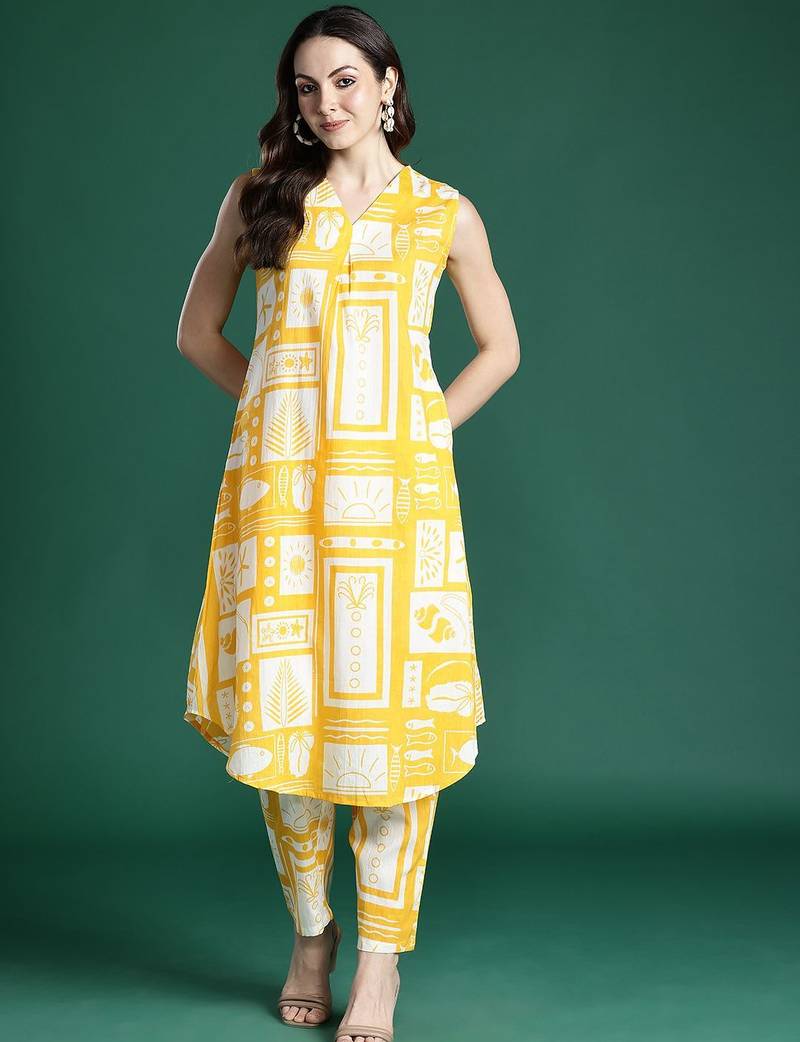 Geometric Printed Pleated Pure Cotton Kurta with Trousers