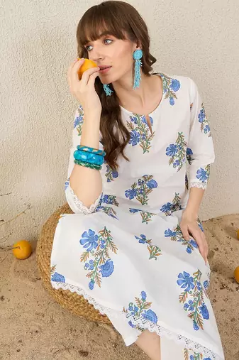 Women Floral Printed Regular Pure Cotton Kurta with Trousers