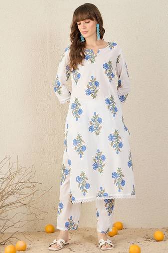 Women Floral Printed Regular Pure Cotton Kurta with Trousers