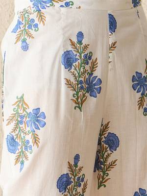 Women Floral Printed Regular Pure Cotton Kurta with Trousers 4