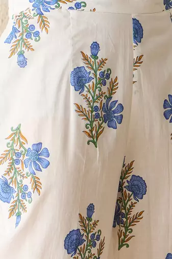 Women Floral Printed Regular Pure Cotton Kurta with Trousers