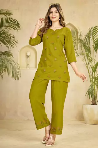 Trendy green floral embroidered ethnic co-ord set for women