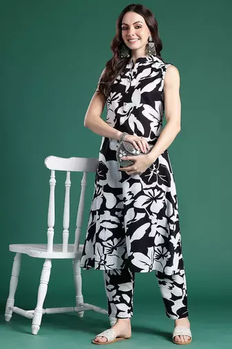 Floral Printed Pleated Pure Cotton Kurta with Trousers