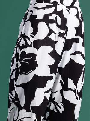 Floral Printed Pleated Pure Cotton Kurta with Trousers 3