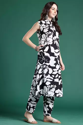 Floral Printed Pleated Pure Cotton Kurta with Trousers