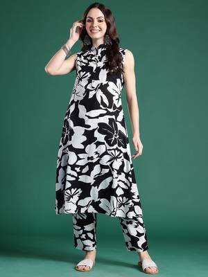 Floral Printed Pleated Pure Cotton Kurta with Trousers 6