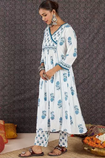 Women Floral Printed Angrakha Pure Cotton Kurta with Trousers